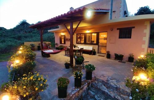 Loulos House | 74 m² House ∙ 2 bedrooms ∙ 6 guests