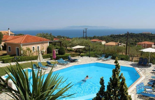 Karavados House | 75 m² House ∙ 2 bedrooms ∙ 20 guests