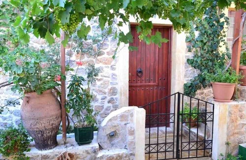 Pefki House | 75 m² House ∙ 2 bedrooms ∙ 4 guests