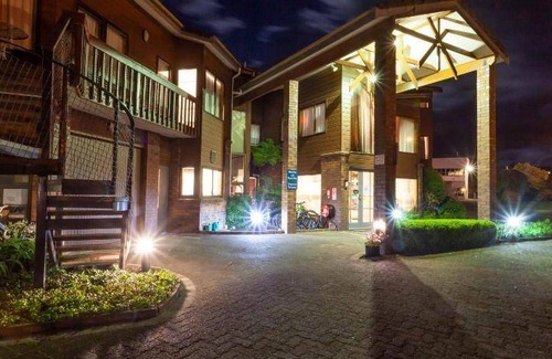 Two Mile Bay Hotel | 75 m² Motel ∙ 2 bedrooms ∙ 127 guests