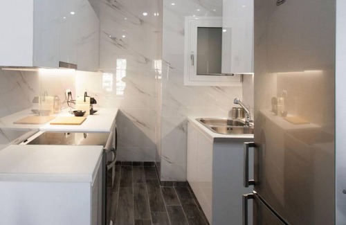 Athens City Centre Apartment | 77 m² Apartment ∙ 2 bedrooms ∙ 6 guests