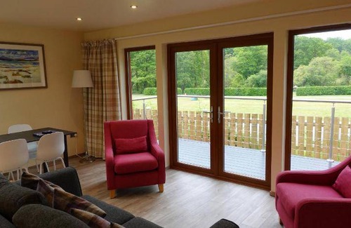 Roybridge Ski Chalet | 77 m² Chalet ∙ 2 bedrooms ∙ 5 guests