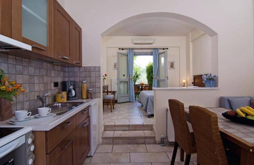 Longos Apartment | 78 m² Serviced apartment ∙ 2 bedrooms ∙ 9 guests