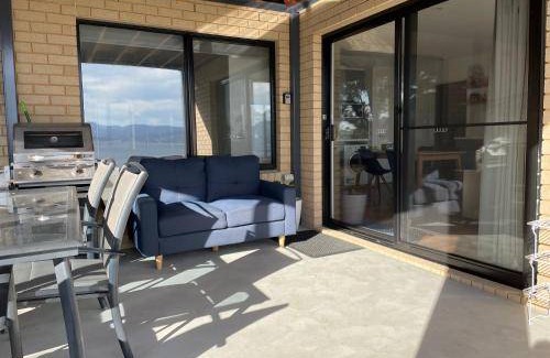 Tranmere Apartment | 80 m² Apartment ∙ 2 bedrooms ∙ 5 guests