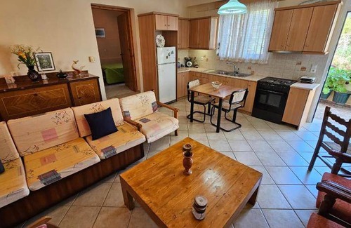 Poros Apartment | 80 m² Apartment ∙ 2 bedrooms ∙ 4 guests