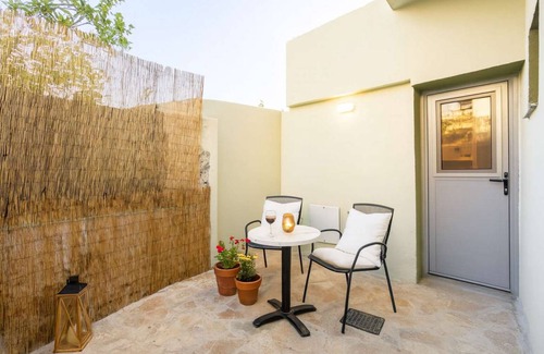 Filiatra Apartment | 80 m² Apartment ∙ 2 bedrooms ∙ 5 guests