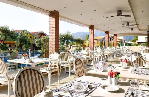 Golden Beach Hotel | 80 m² Hotel ∙ 127 guests