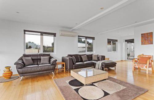 Opossum Bay House | 80 m² House ∙ 2 bedrooms ∙ 4 guests