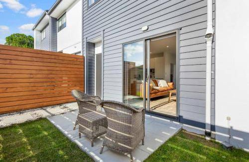 Pukekohe House | 80 m² House ∙ 2 bedrooms ∙ 4 guests