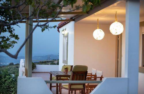 Vizari House | 80 m² House ∙ 2 bedrooms ∙ 5 guests
