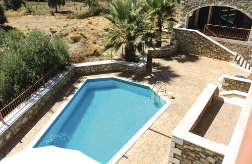 Paralia House | 80 m² House ∙ 2 bedrooms ∙ 6 guests