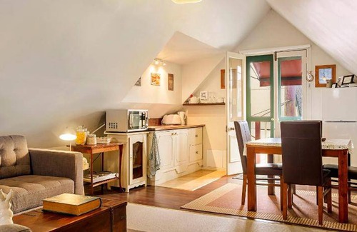 Grove House | 80 m² House ∙ 4 guests