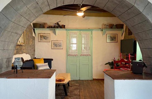 Chora House | 82 m² House ∙ 1 bedroom ∙ 3 guests