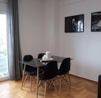 Piraeus Apartment | 83 m² Apartment ∙ 2 bedrooms ∙ 6 guests