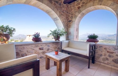 Samonas House | 85 m² House ∙ 2 bedrooms ∙ 4 guests