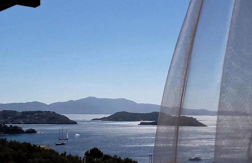 Achladies Villa | 85 m² Villa ∙ 3 bedrooms ∙ 7 guests