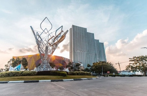 Bekasi Barat Hotel | 8Rooms@ Grand Kamala Lagoon