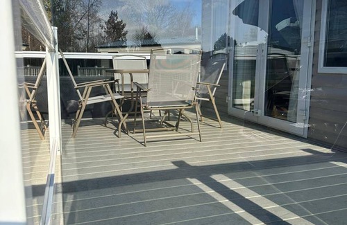 Prestonpans Cabin | 90 m² Lodge ∙ 3 bedrooms ∙ 4 guests