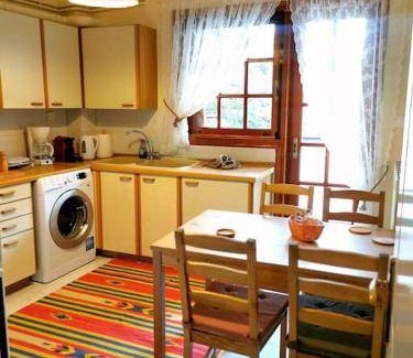 Agia Paraskevi Apartment | 90 m² Apartment ∙ 2 bedrooms ∙ 6 guests