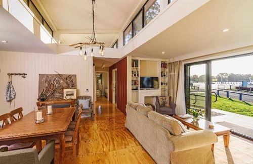 Wynyard Apartment | 90 m² Apartment ∙ 2 bedrooms ∙ 5 guests
