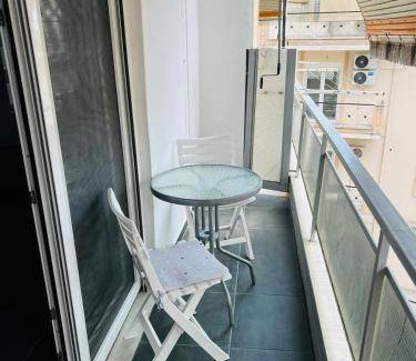 Drama Apartment | 90 m² Apartment ∙ 2 bedrooms ∙ 4 guests
