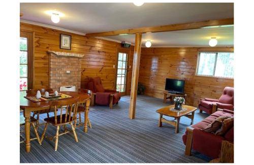 Richmond Ski Chalet | 90 m² Chalet ∙ 2 bedrooms ∙ 5 guests