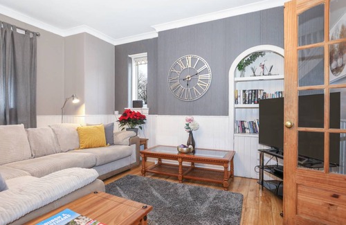 Gilmerton House | 90 m² House ∙ 4 bedrooms ∙ 12 guests