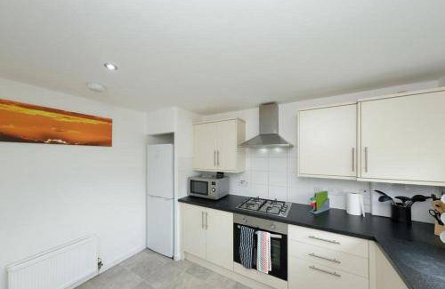 Rosyth Apartment | 95 m² Apartment ∙ 3 bedrooms ∙ 4 guests