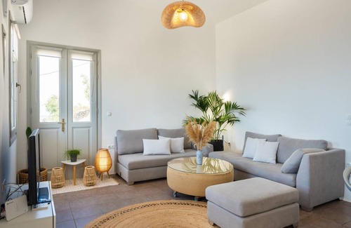 Syros House | 95 m² House ∙ 2 bedrooms ∙ 6 guests