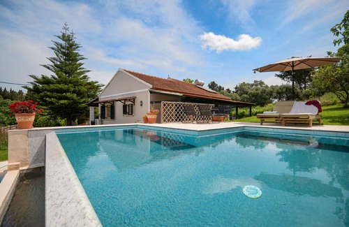 Magoulades Villa | 95 m² Villa ∙ 2 bedrooms ∙ 6 guests