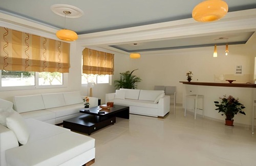 Argassi Apartment | 99 m² Serviced apartment ∙ 3 bedrooms ∙ 6 guests