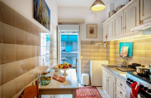 Thessaloniki City Centre Apartment | a comfortable apartment with romantic notes in historical center of the town.