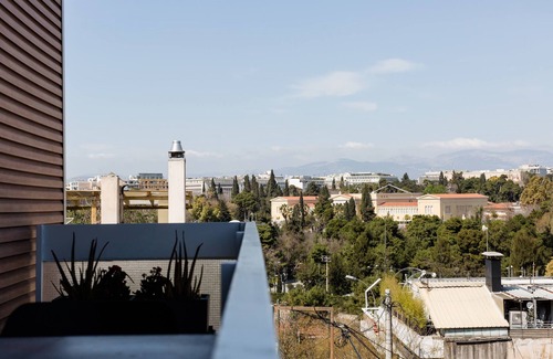 Mets Apartment | Adorable 2BD Apartment near Kallimarmaro Stadium