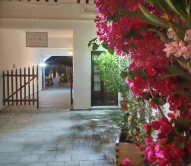 Livadi House | Akti Rooms And Studios