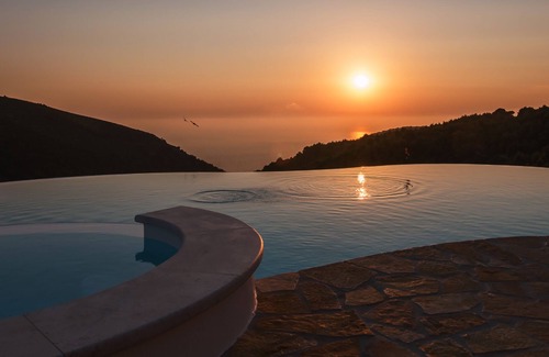 Anafonitria Villa | Amara Villa - Luxurious 6 Bedroom Villa with Private Pool