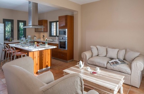 Sarlata Villa | Ammes Zen Villa "Thalasa"