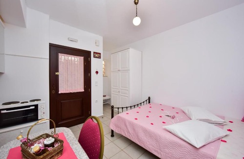 Malevizi Apartment | Angels Apartment