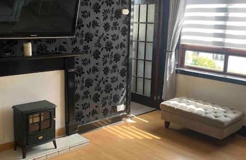 Bucksburn Apartment | Apartment ∙ 2 bedrooms ∙ 4 guests