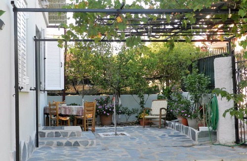 Spata-Artemida Apartment | Apartment ∙ 8 guests