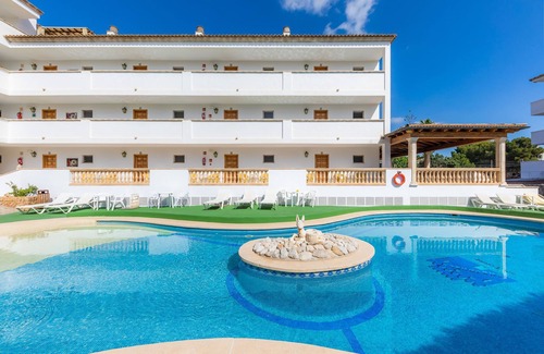 Canyamel Apartment | Apartment Close to the Beach with Pool Access, Private Terrace, Air Conditioning and Wi-Fi