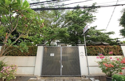 Grogol Utara Hotel | Apatel Home 899 Patal Senayan