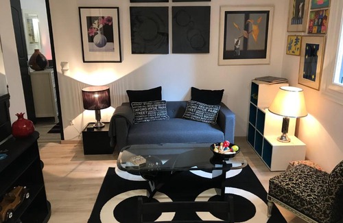 Pangrati Apartment | Artistic Designer Flat