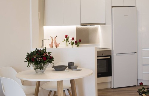Platia Viktorias Apartment | Athenian Flart , 2 bdr flat, 3min from metro