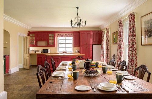 Kirkcudbright Apartment | Auchengashell - sleeps 8 guests in 4 bedrooms