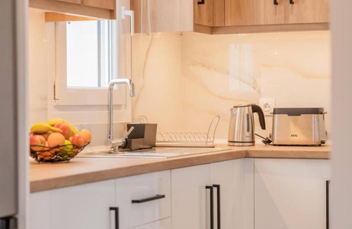 Roda Apartment | B1: Single Bedroom Suite on a Suite Complex