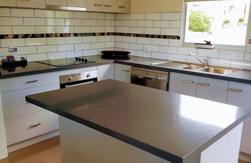 West Hobart Apartment | Bay View Villas