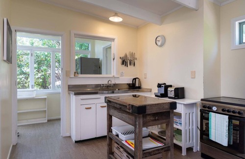 Onetangi House | Beach Days | Stay Waiheke
