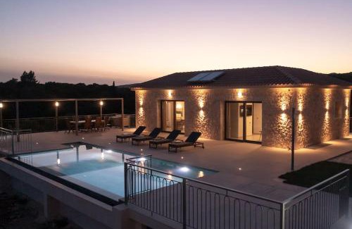 Karavados Villa | Brand New: Kefalonia Stone Villas - Villa Trapezaki Retreat
