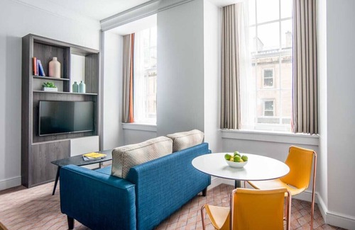 City Centre Glasgow Apartment | BRIGHT 1BR IN GLASGOW JUST NEXT TO GEORGE SQ