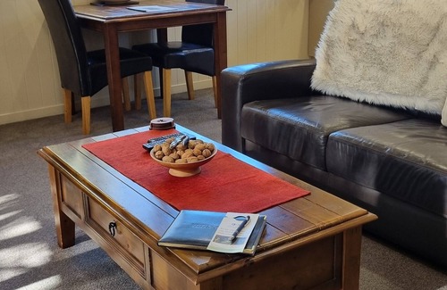 Lowburn Cottage | Burn Cottage Retreat